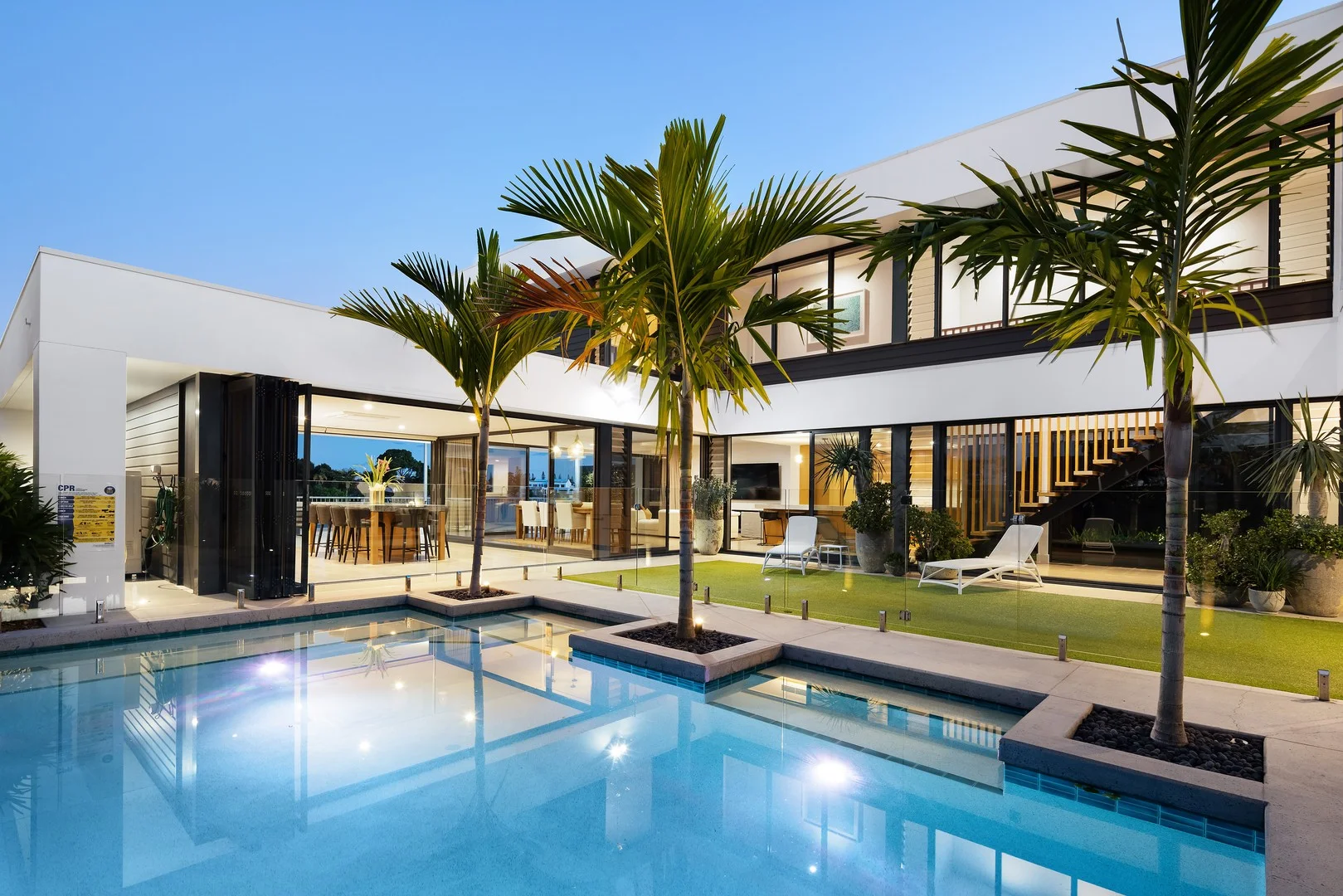 28 Kookaburra Court, Sorrento QLD 4217