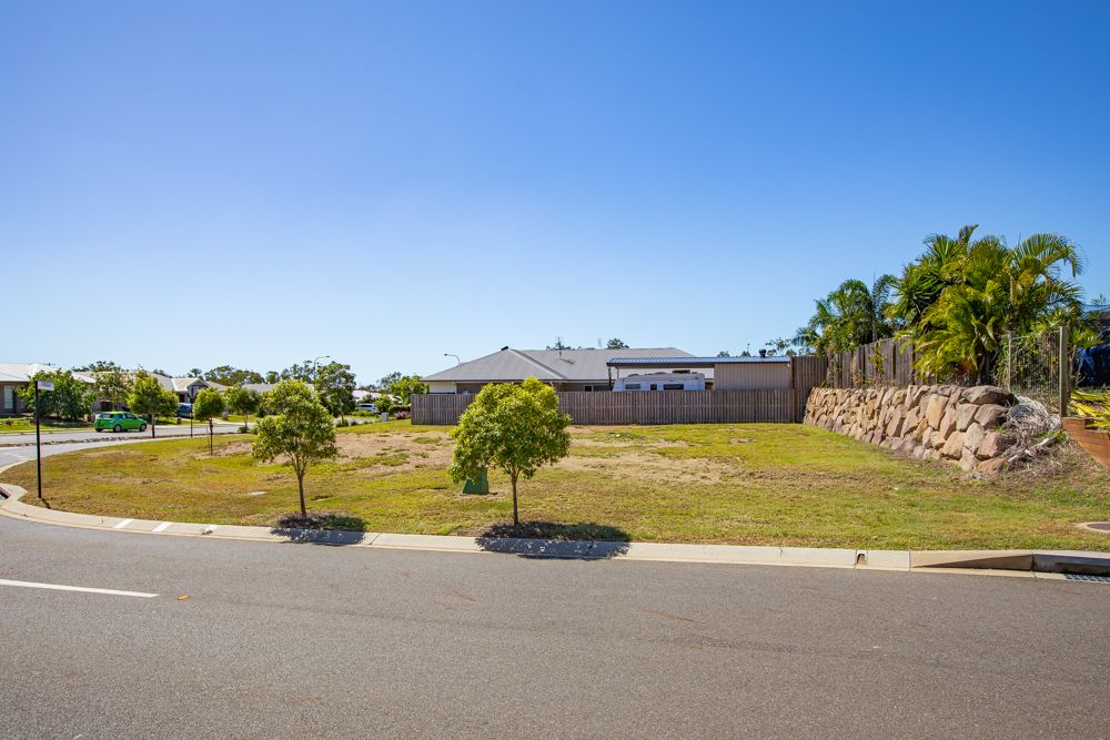 360/13 Koolivoo Parade, Boyne Island QLD 4680, Image 2