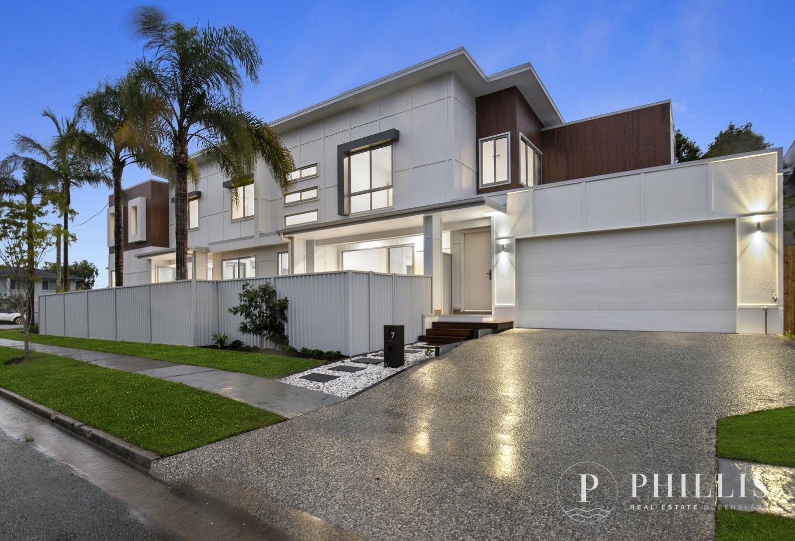 2/41 Errol Avenue, Paradise Point QLD 4216, Image 0