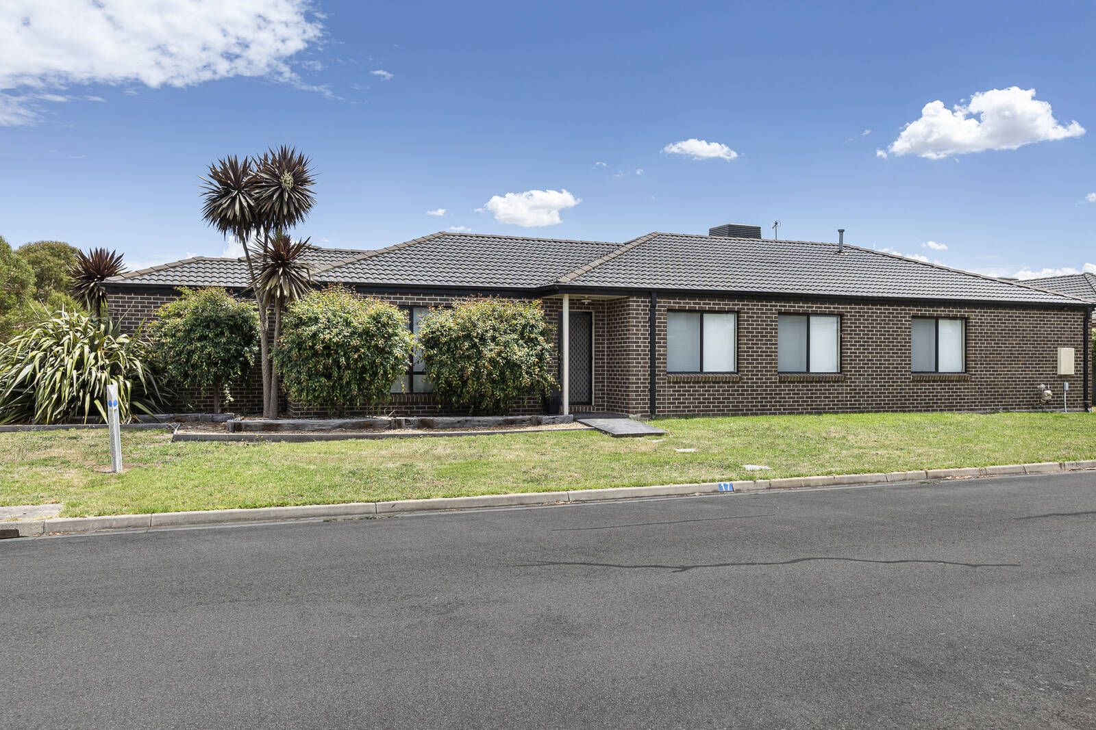 17 Delaney Drive, Miners Rest Property History & Address Research