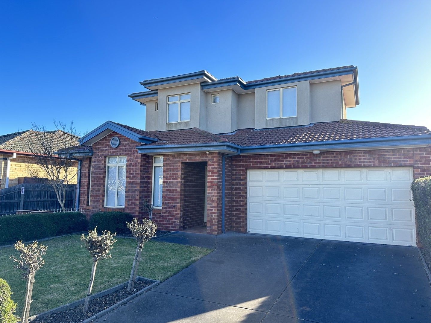4 bedrooms Townhouse in 1/6 Waratah Street THOMASTOWN VIC, 3074