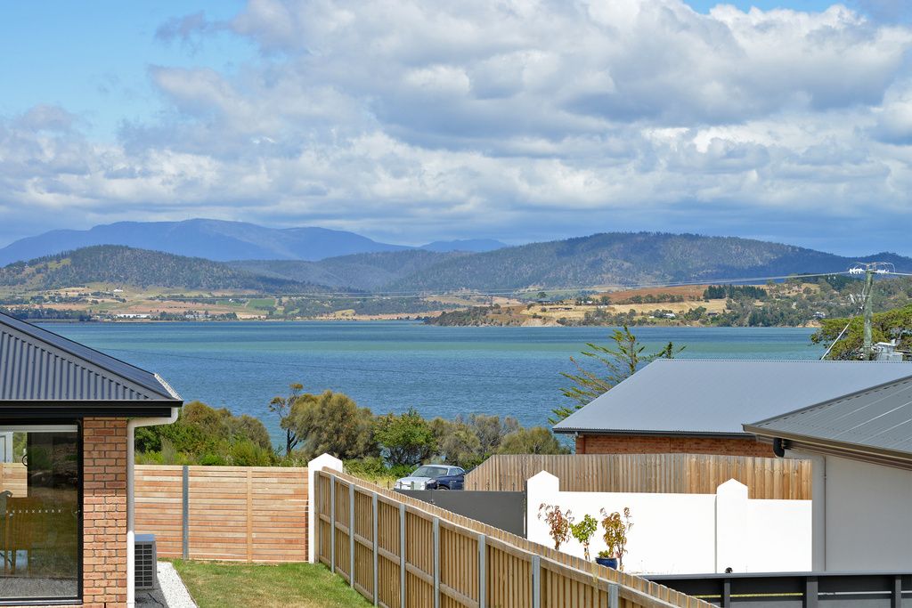 21 Barilla Court, Midway Point TAS 7171, Image 1