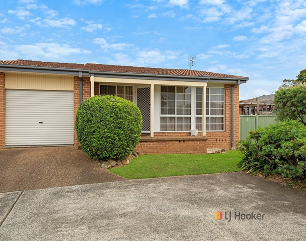 4/1 Dan Close, Gorokan NSW 2263