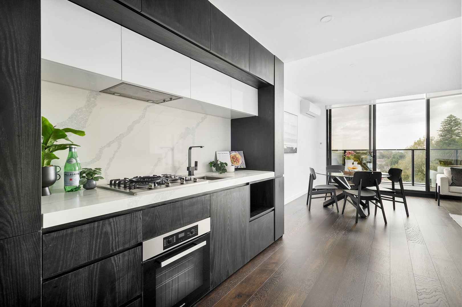 2 bedrooms Apartment / Unit / Flat in 306/865 Dandenong Road MALVERN EAST VIC, 3145