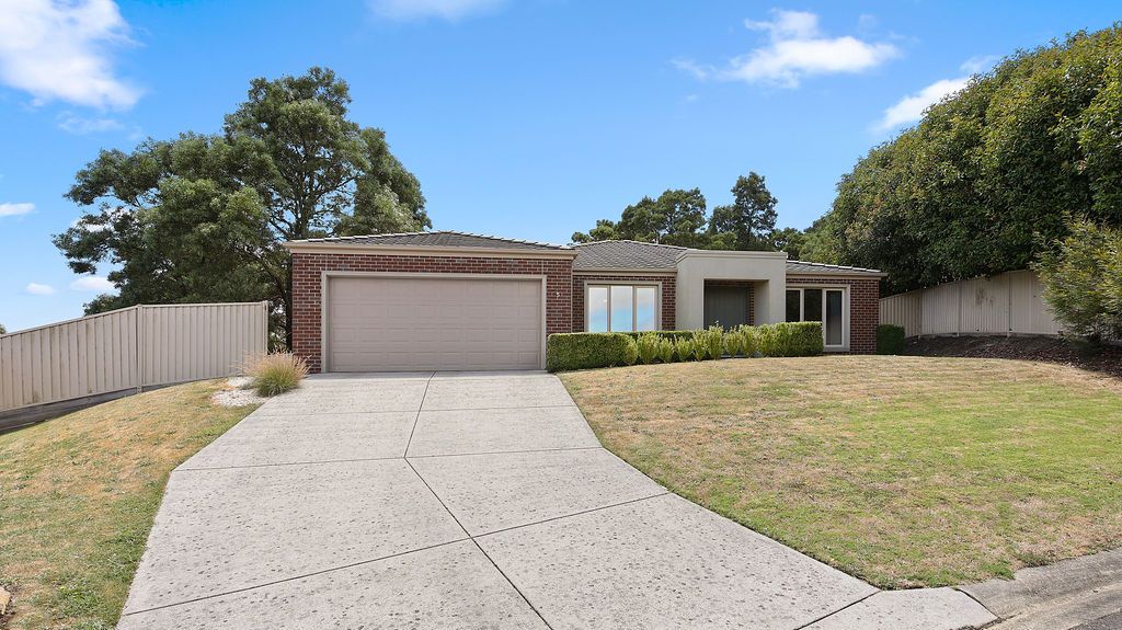 4 bedrooms House in 5 Viola Court MOUNT HELEN VIC, 3350
