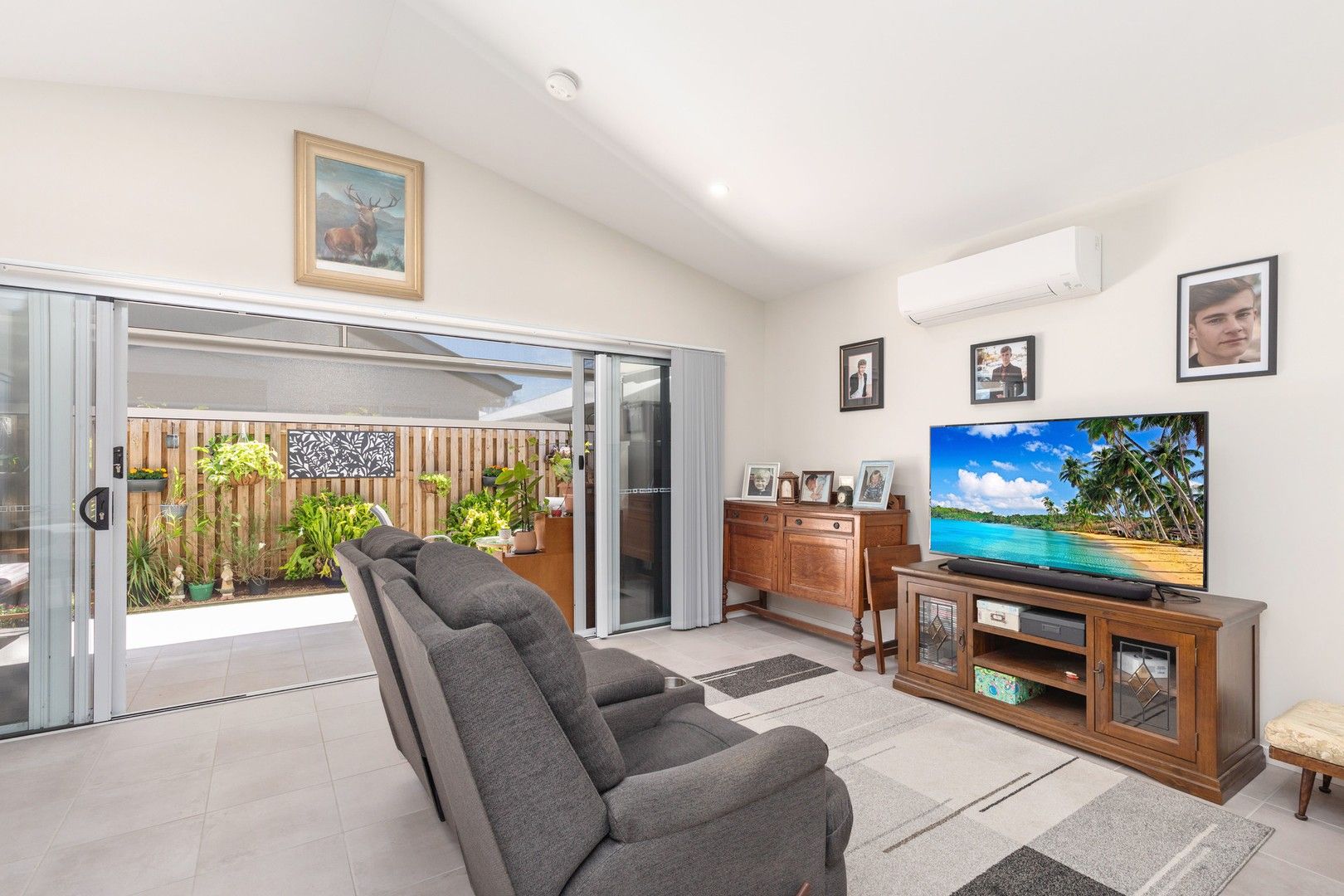 2 bedrooms House in 42/2-20 Island View Drive URANGAN QLD, 4655