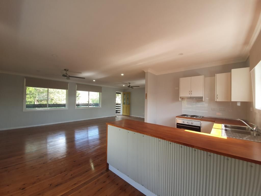 36 Macqueen Street, Aberdeen NSW 2336, Image 2