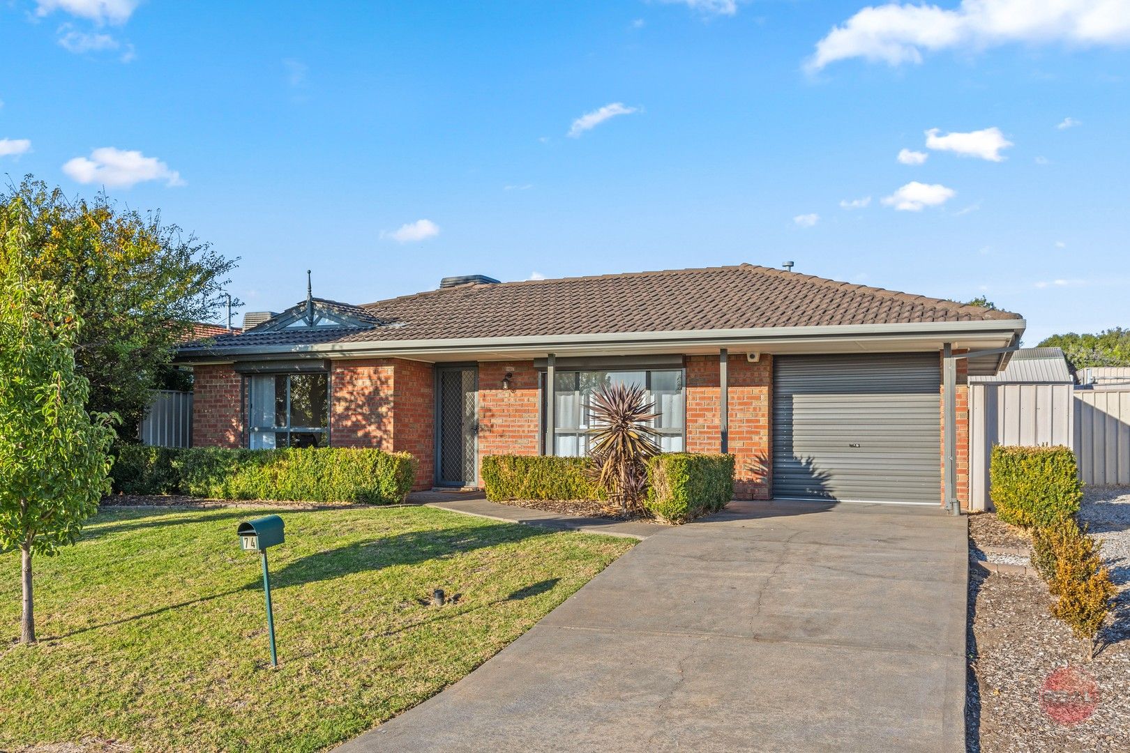 74 Mawson Circuit, Woodcroft SA 5162, Image 0