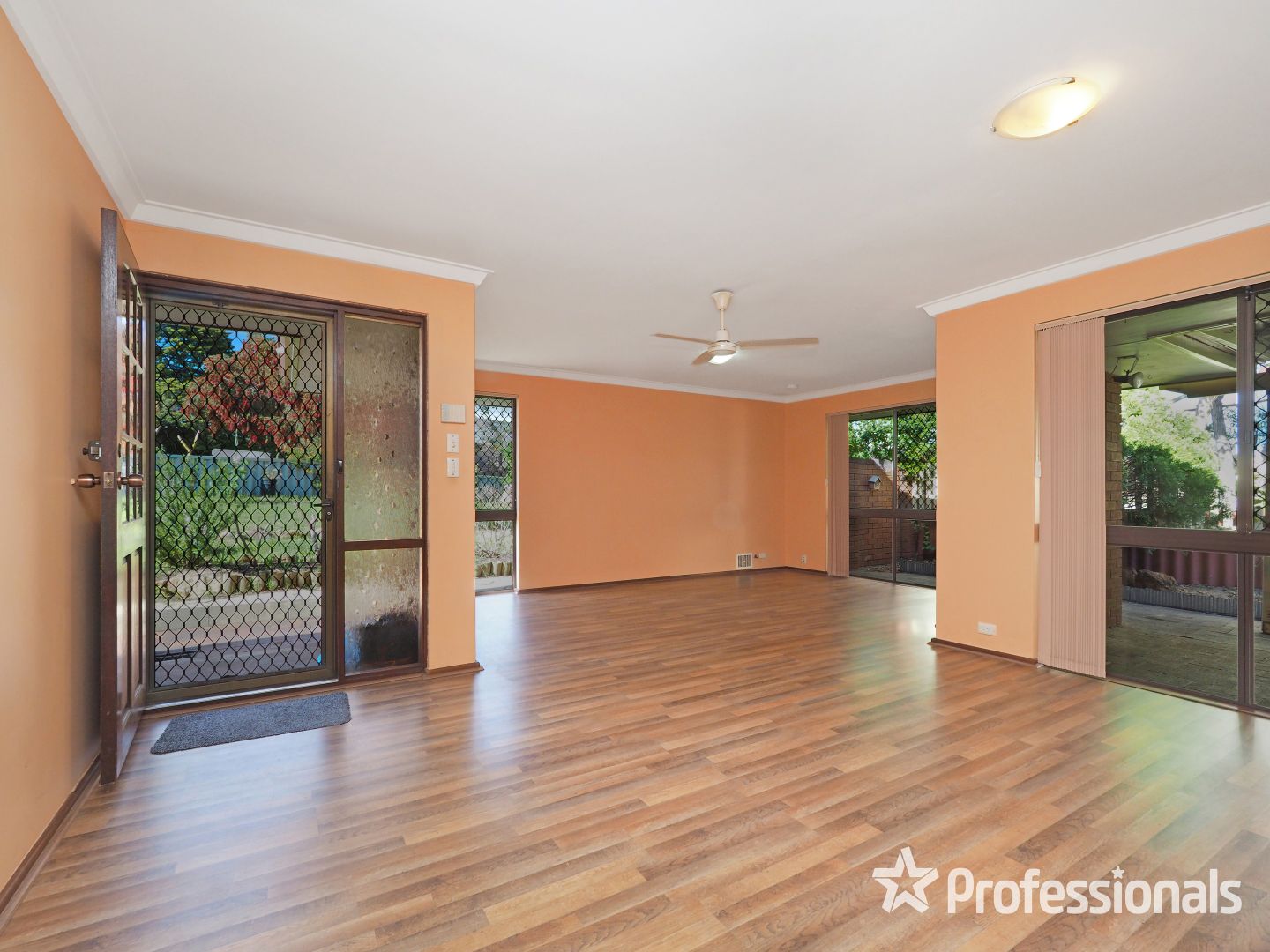 19A Lanrick Place, Girrawheen WA 6064, Image 1