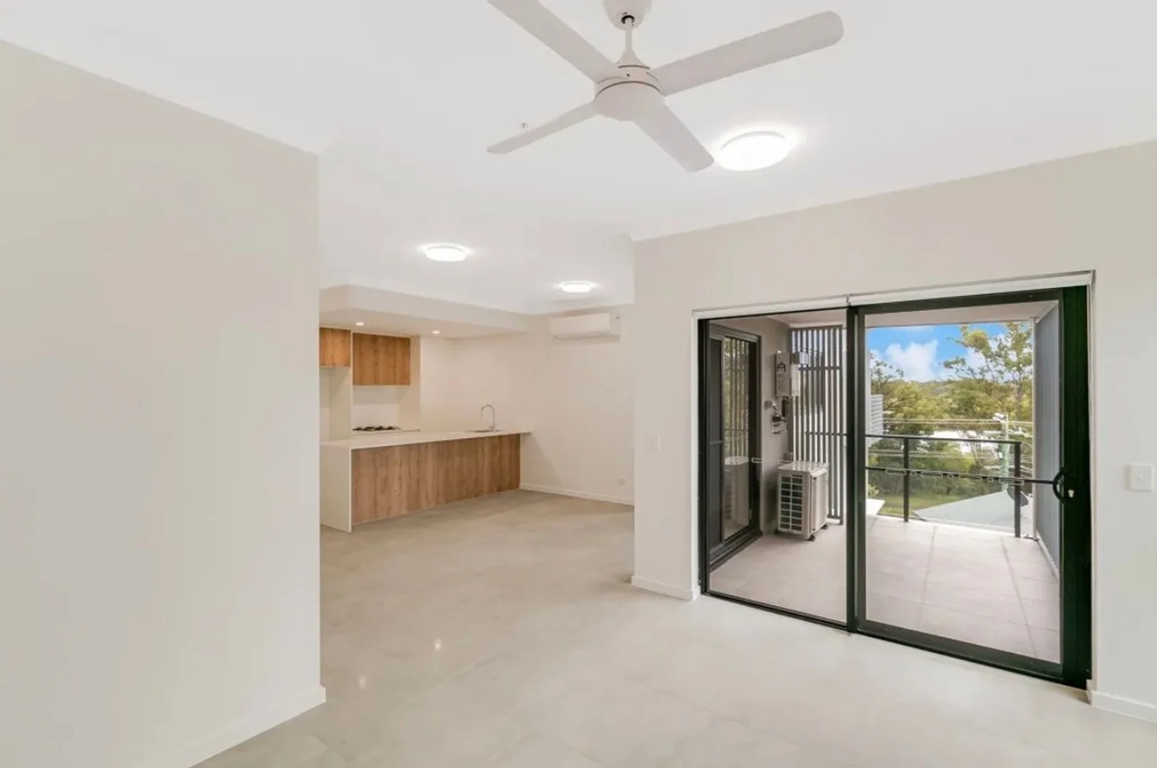 Additional image 7 of 13/32 Dry Dock Rd, Tweed Heads South NSW 2486