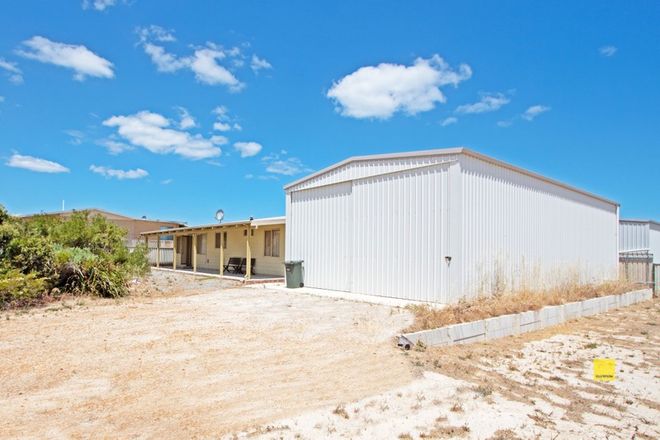 Picture of 7 Agonis St, LEEMAN WA 6514