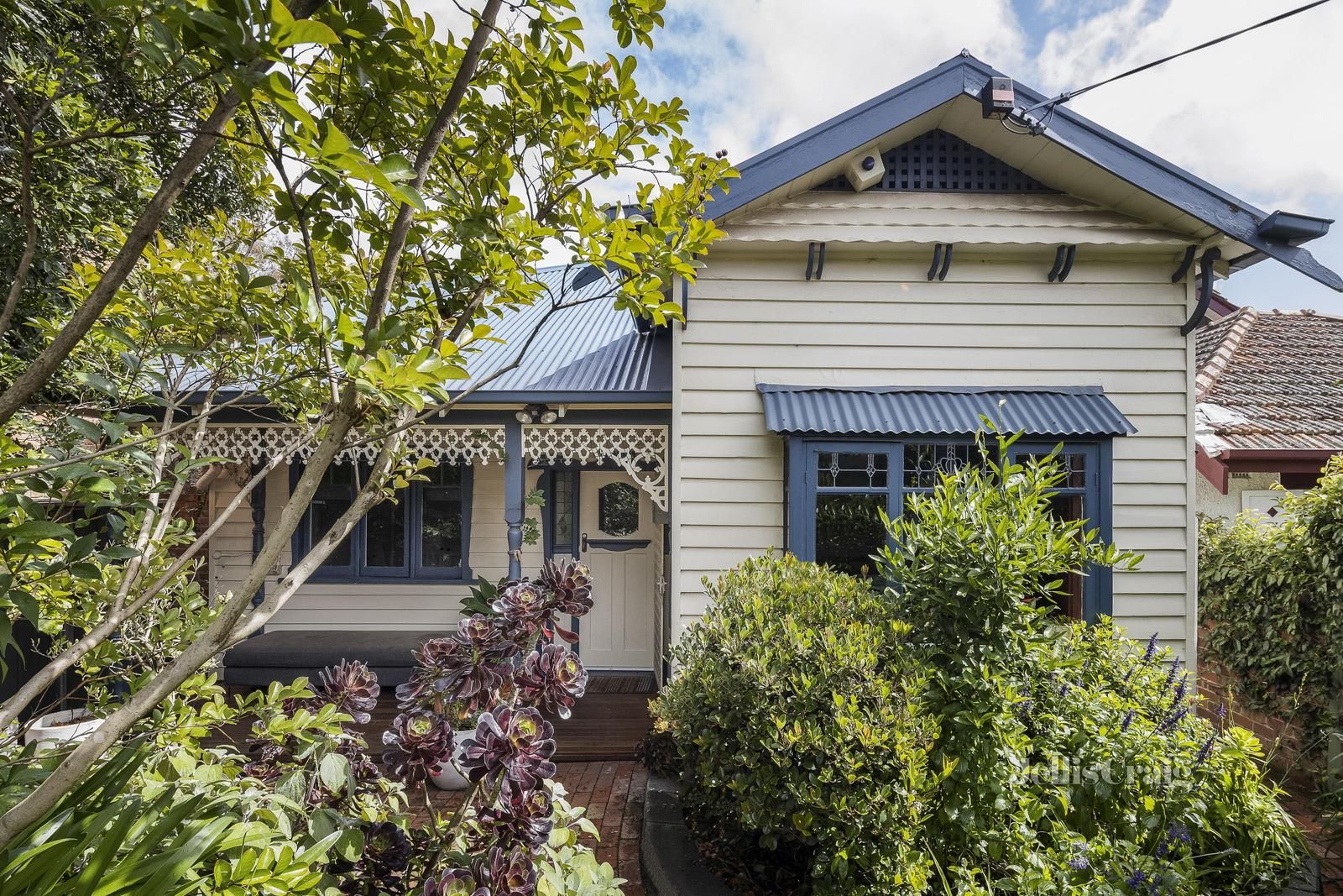 5 bedrooms House in 122 Clarke Street NORTHCOTE VIC, 3070