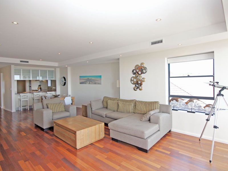 4/25 Tomaree Street, Nelson Bay NSW 2315, Image 2