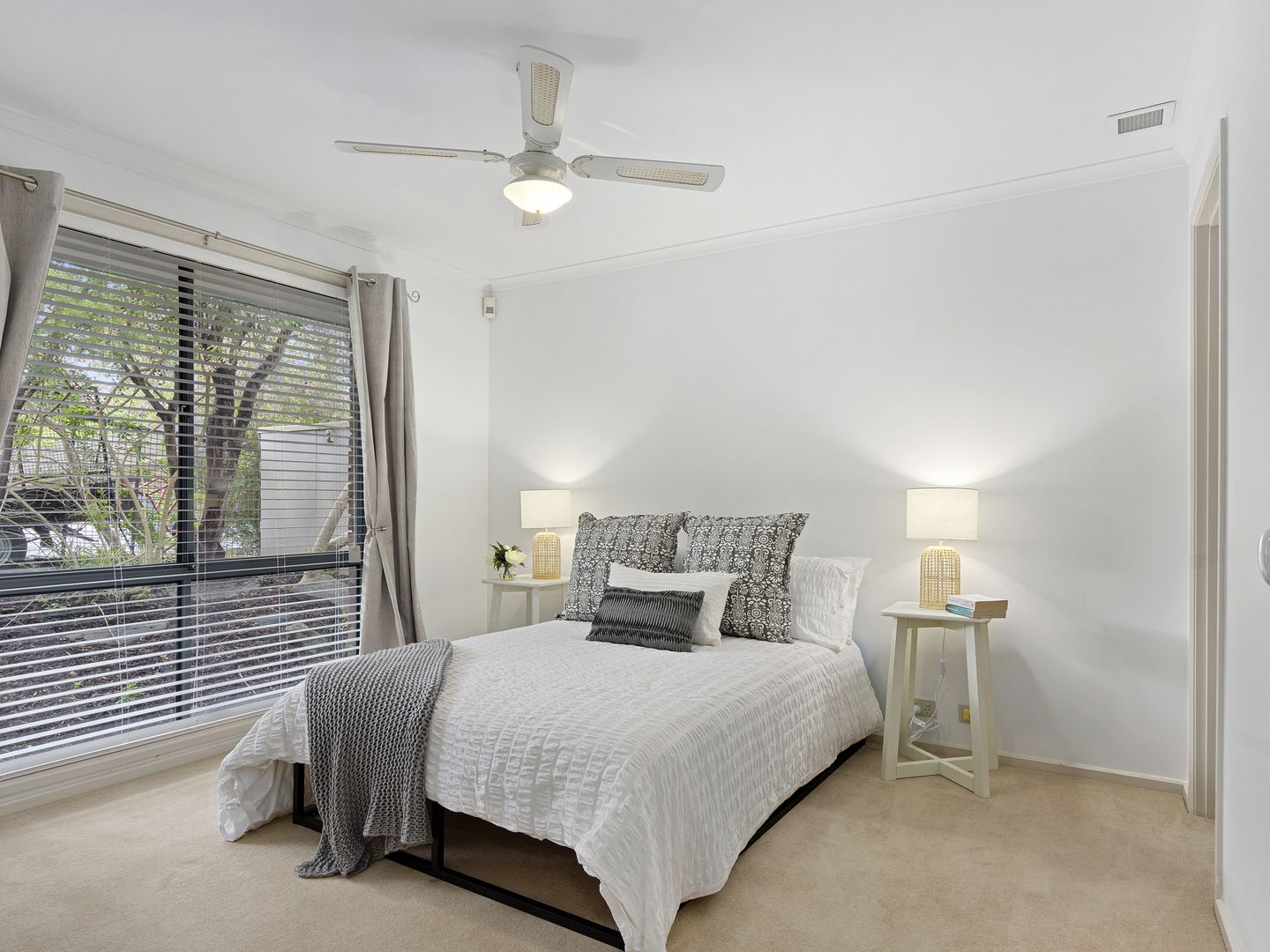 26 Homestead Drive, Aberfoyle Park SA 5159, Image 2