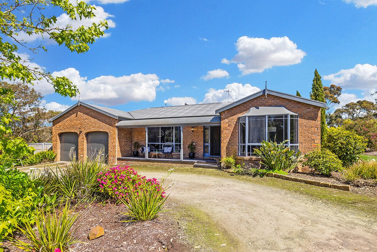 18 Rodger Place, Bushfield VIC 3281, Image 1