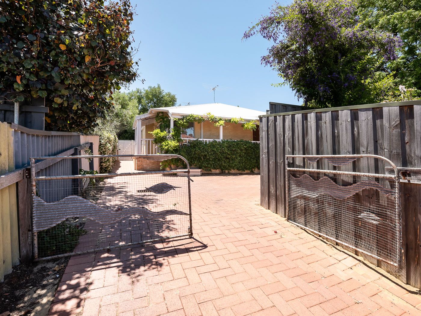 77B Davies Road, Claremont WA 6010 House For Rent 750 Domain