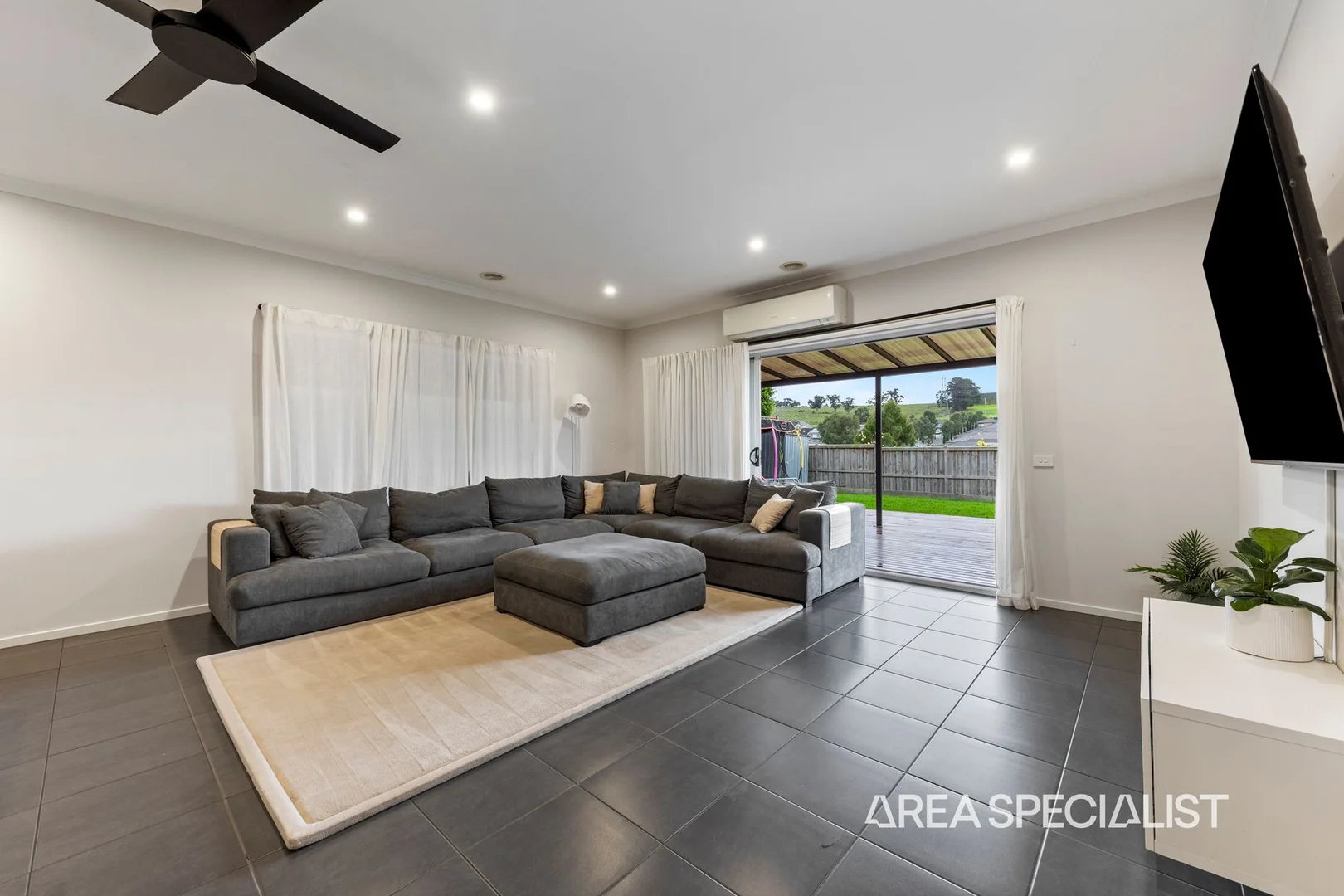 Additional image 3 of 37 Mountford Rise, Pakenham VIC 3810