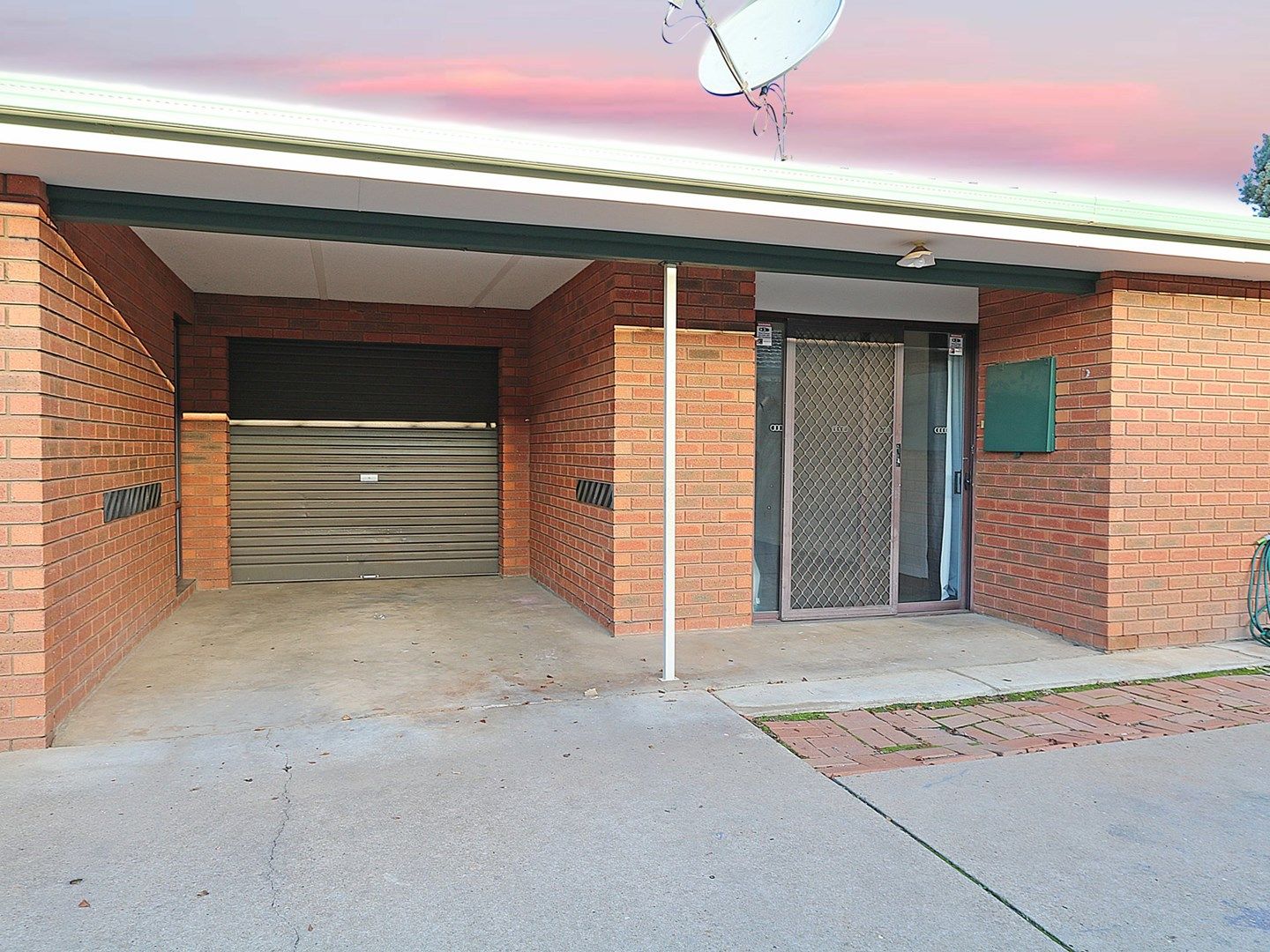 2 bedrooms Apartment / Unit / Flat in 5/7 Langdon Avenue WAGGA WAGGA NSW, 2650