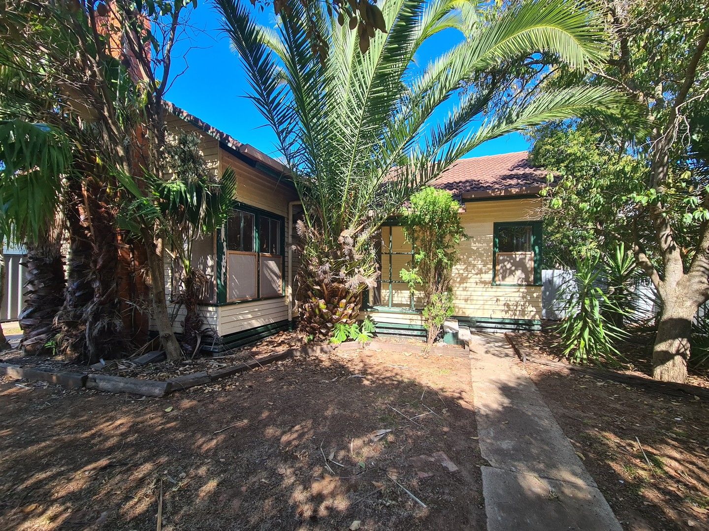 32 Regent Street, Shepparton VIC 3630 House For Rent Domain