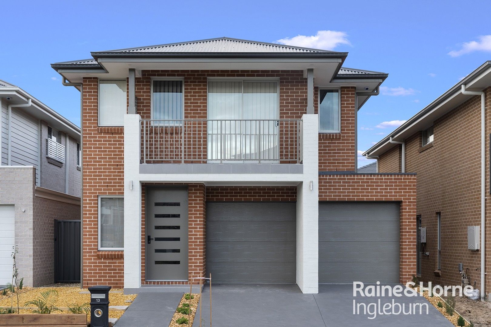 4 bedrooms House in 13 Wurmbea Way DENHAM COURT NSW, 2565