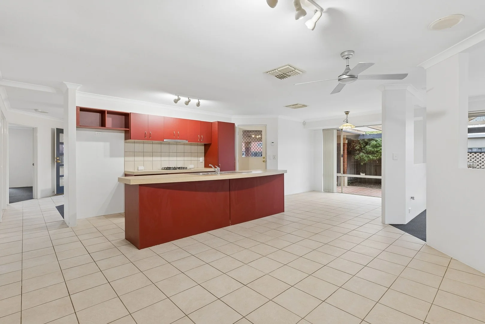 11 Chantilly Circuit, Meadow Springs WA 6210