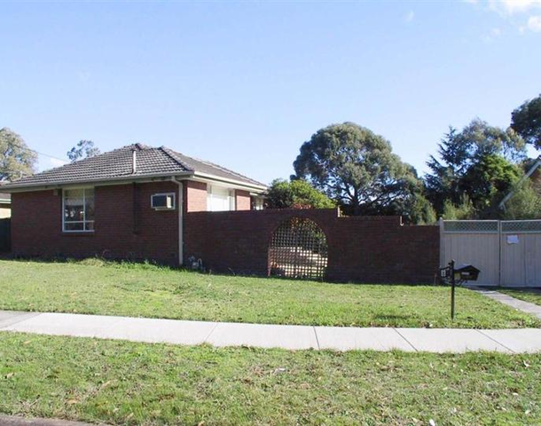 8 Enfield Drive, Bayswater VIC 3153