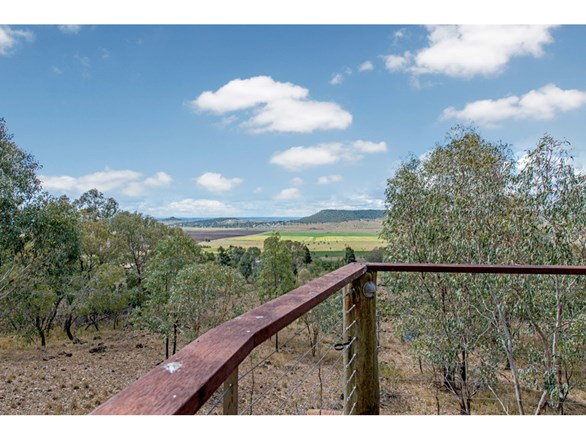 11 Linora Drive, Gowrie Mountain QLD 4350