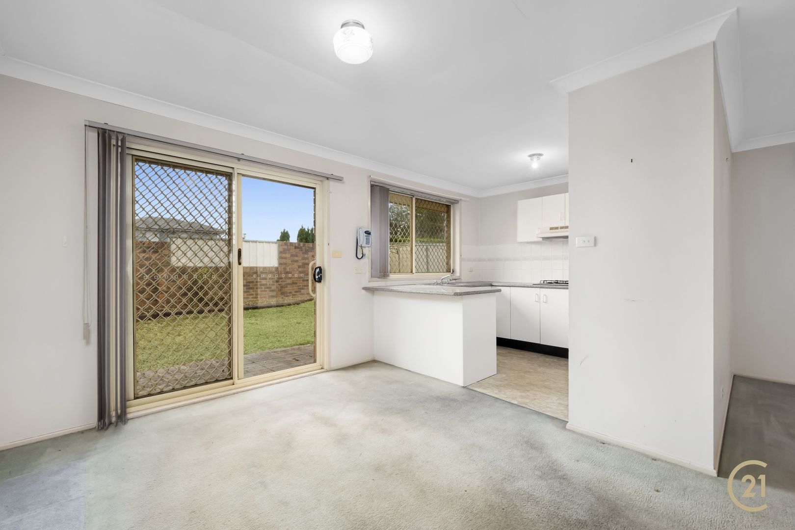 1/130 Glenfield Road, Casula NSW 2170, Image 2