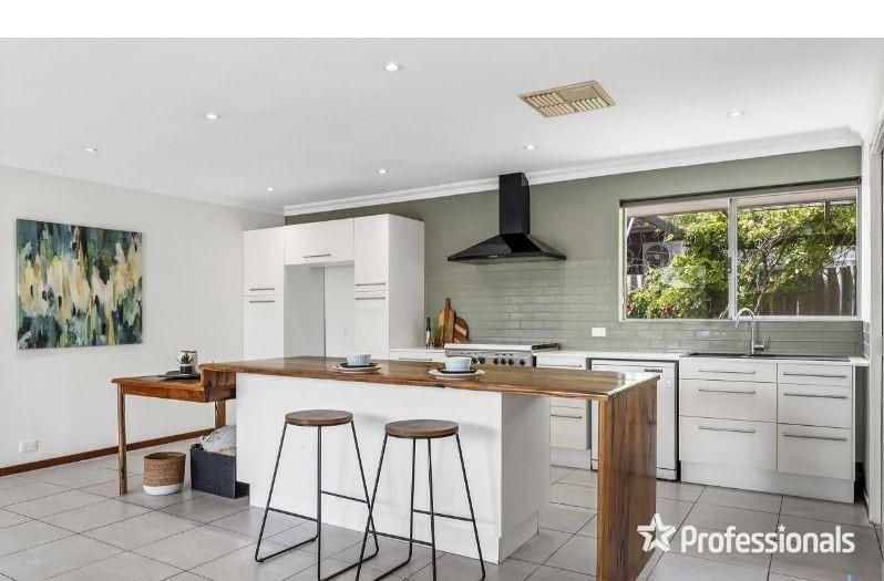 4 bedrooms House in 18B Lowth Road BECKENHAM WA, 6107