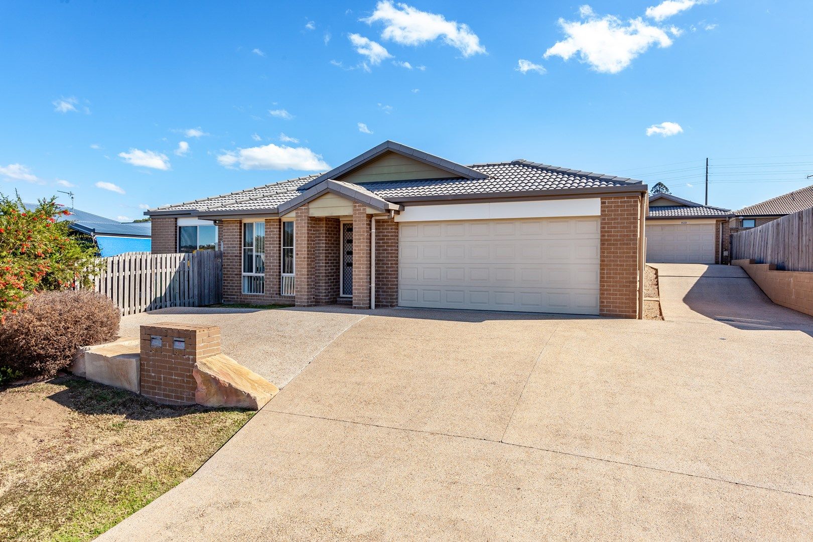 Unit 2/3 Paperbark Drive, Glenvale QLD 4350, Image 0