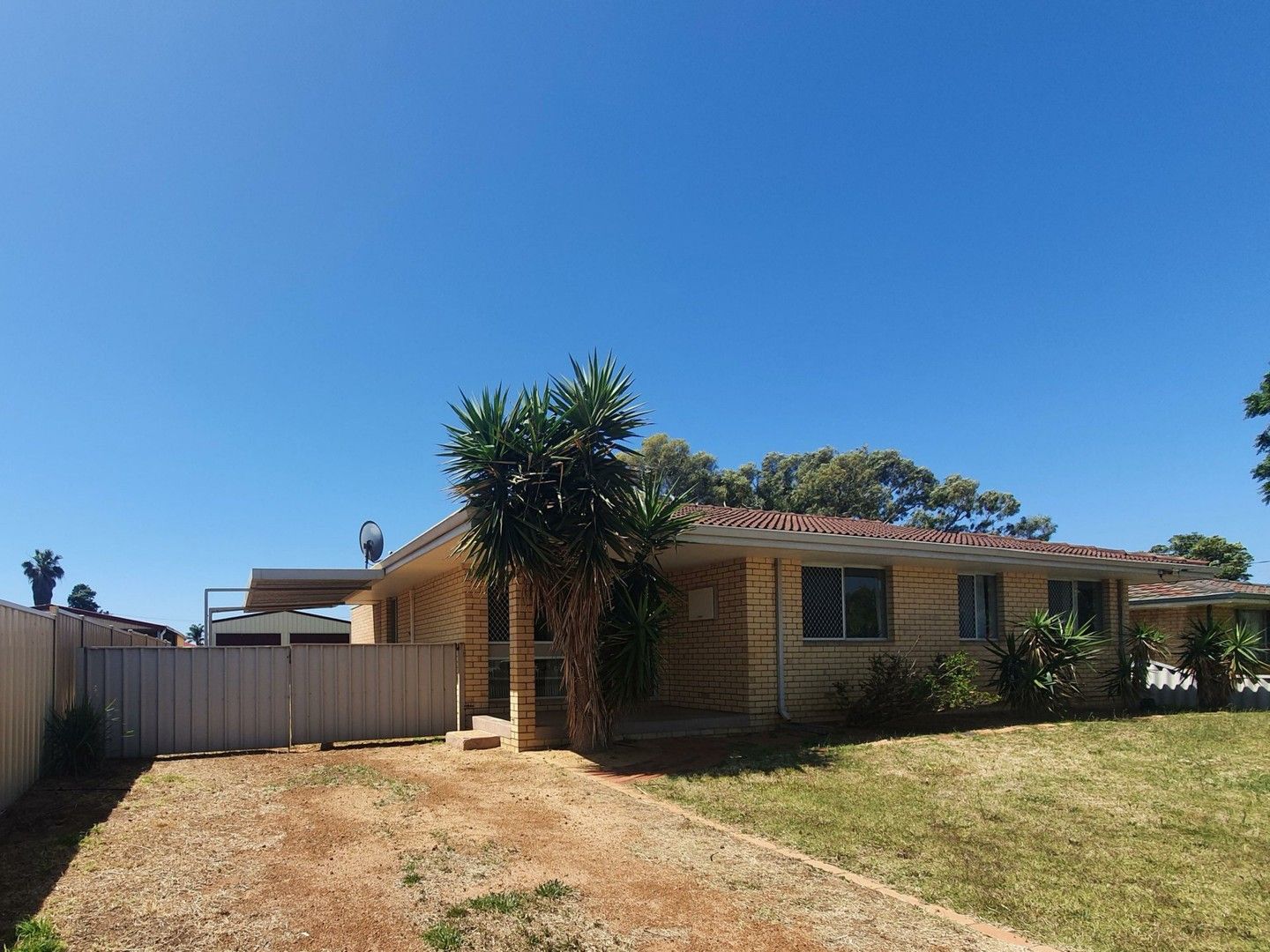 4 bedrooms House in 8 Vincent Street SPALDING WA, 6530