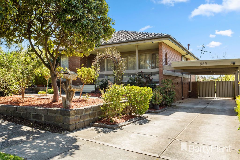 969 Ferntree Gully Road, Wheelers Hill Property History & Address