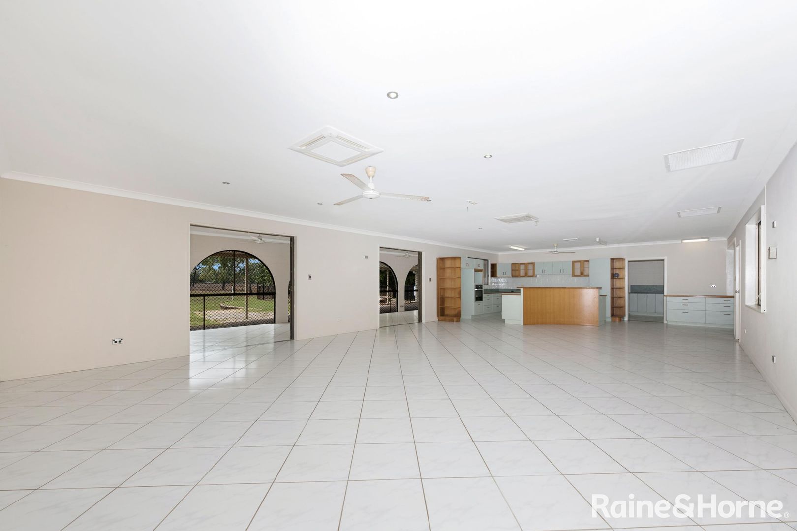 350 - 354 Bluewater Drive, Bluewater QLD 4818, Image 1