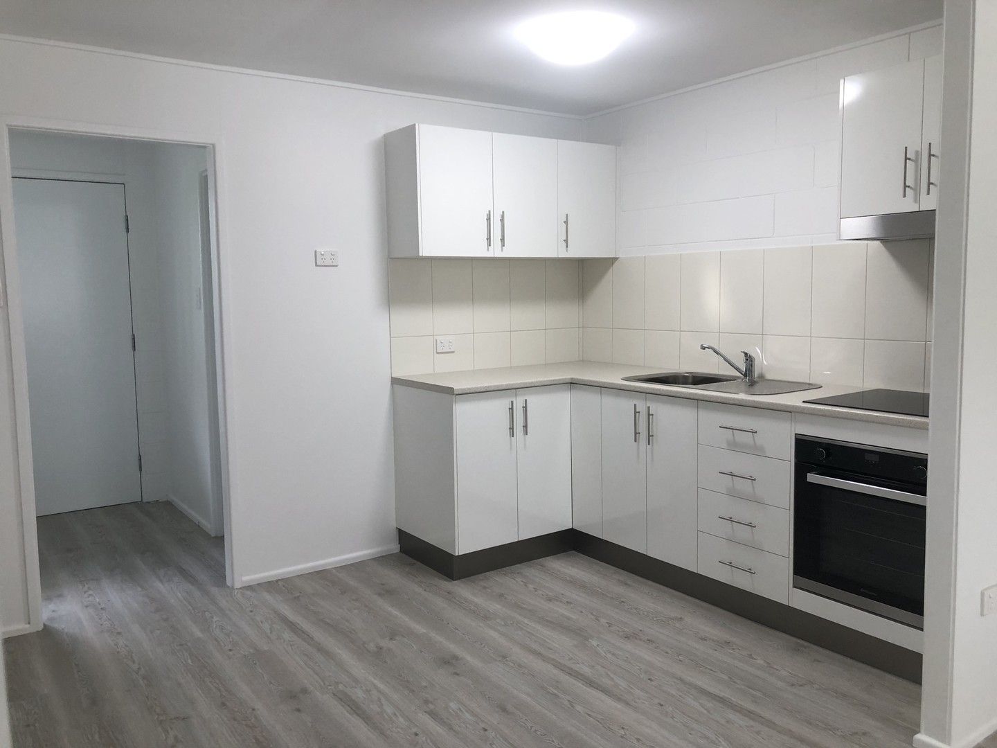 2 bedrooms House in 1/10 Cumberland SLADE POINT QLD, 4740