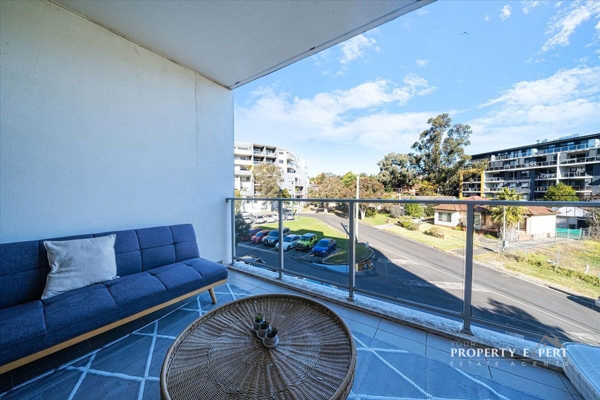 17/12-20 TYLER Street, Campbelltown NSW 2560, Image 1