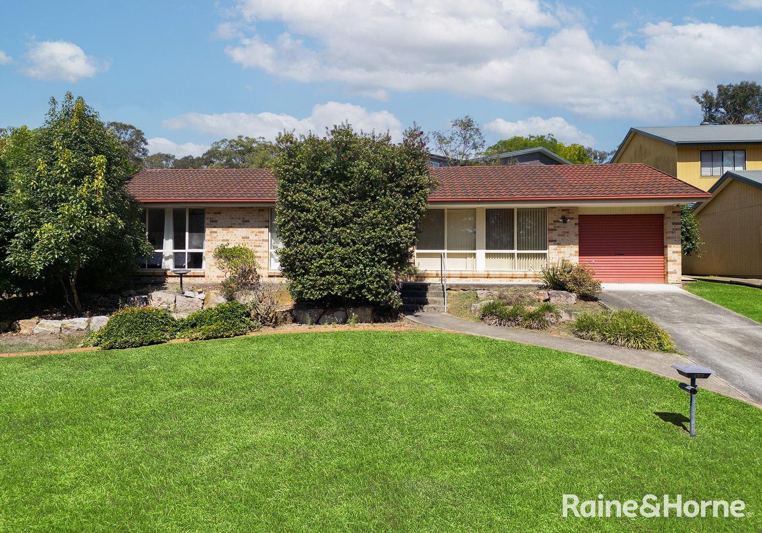 3 bedrooms House in 16 Nita Place BOMADERRY NSW, 2541