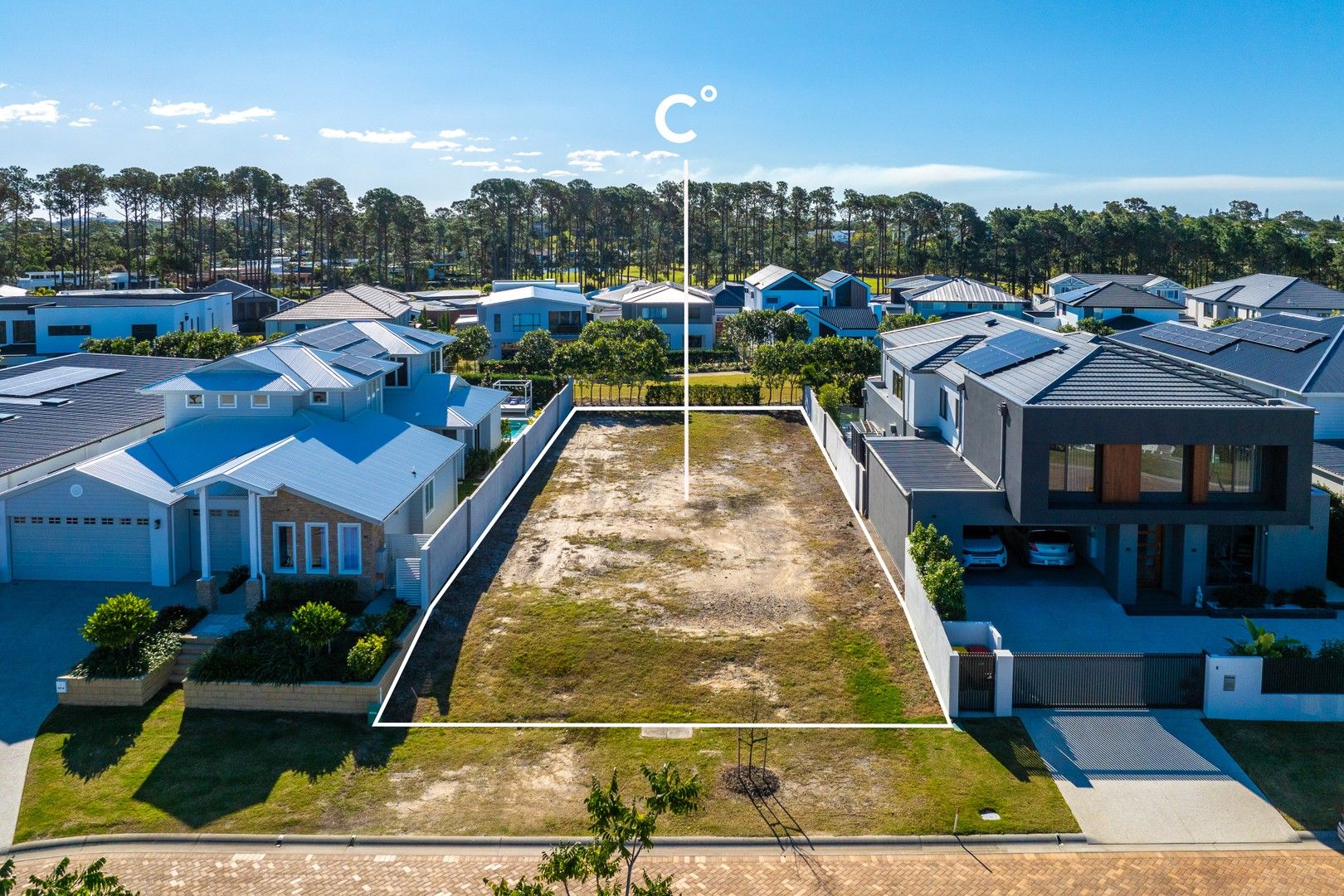 Vacant land in 1915 Sunningdale Court, HOPE ISLAND QLD, 4212