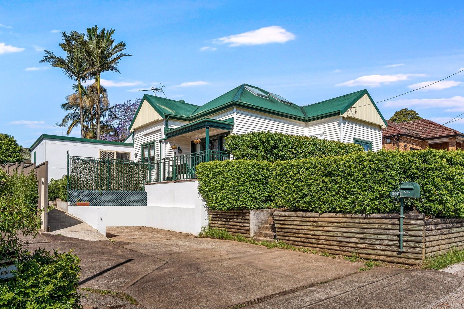 3 bedrooms House in 690 King Georges Road (Parking On Ruby Street) PENSHURST NSW, 2222
