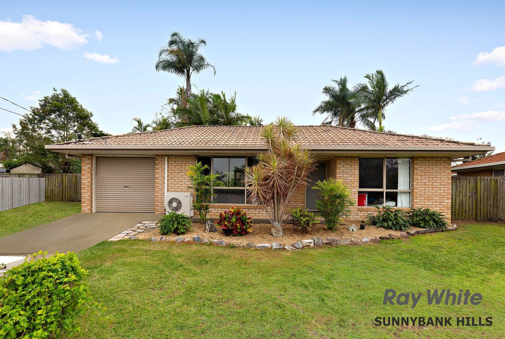 3 bedrooms House in 15 Fedrick Street BORONIA HEIGHTS QLD, 4124