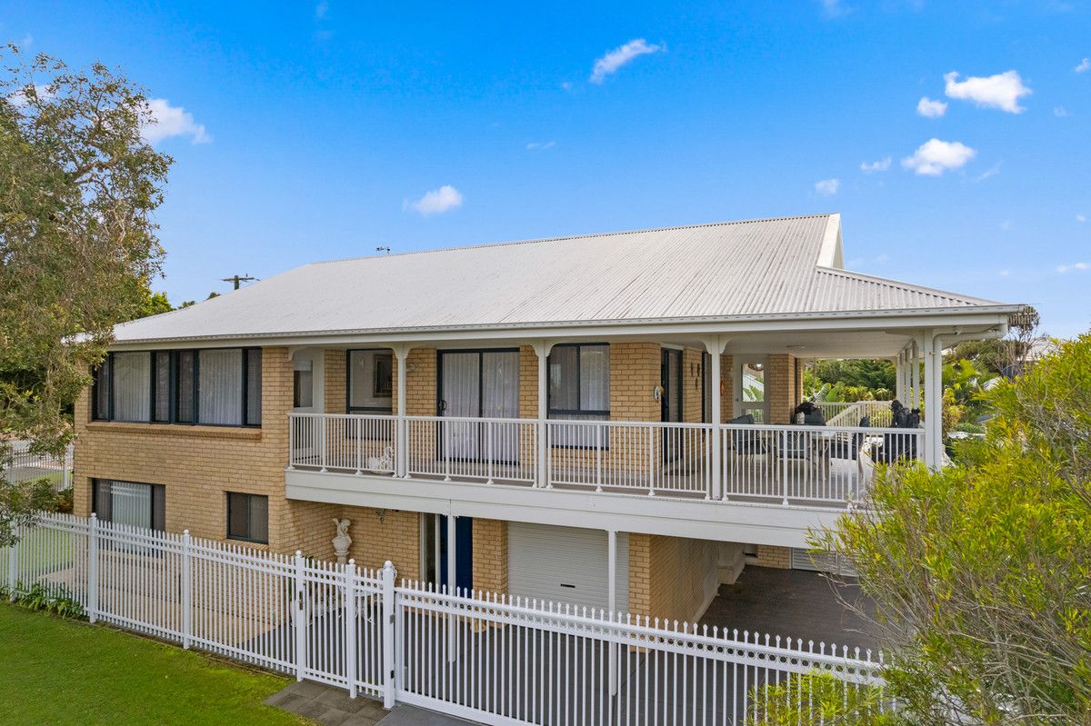 5 bedrooms House in 126 Bay Road TOOWOON BAY NSW, 2261