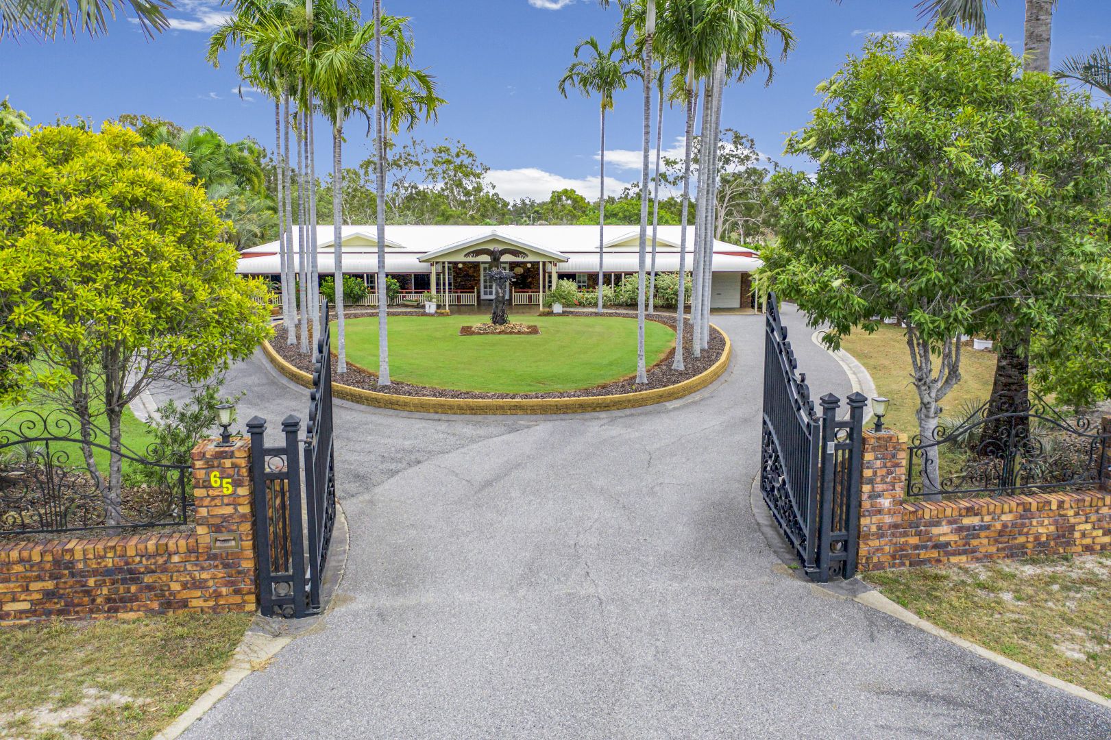 65 Silverton Drive, Tannum Sands QLD 4680, Image 1