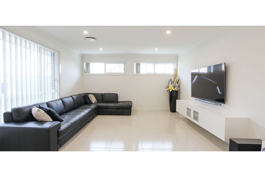 2 Polya Place, Horningsea Park NSW 2171, Image 2