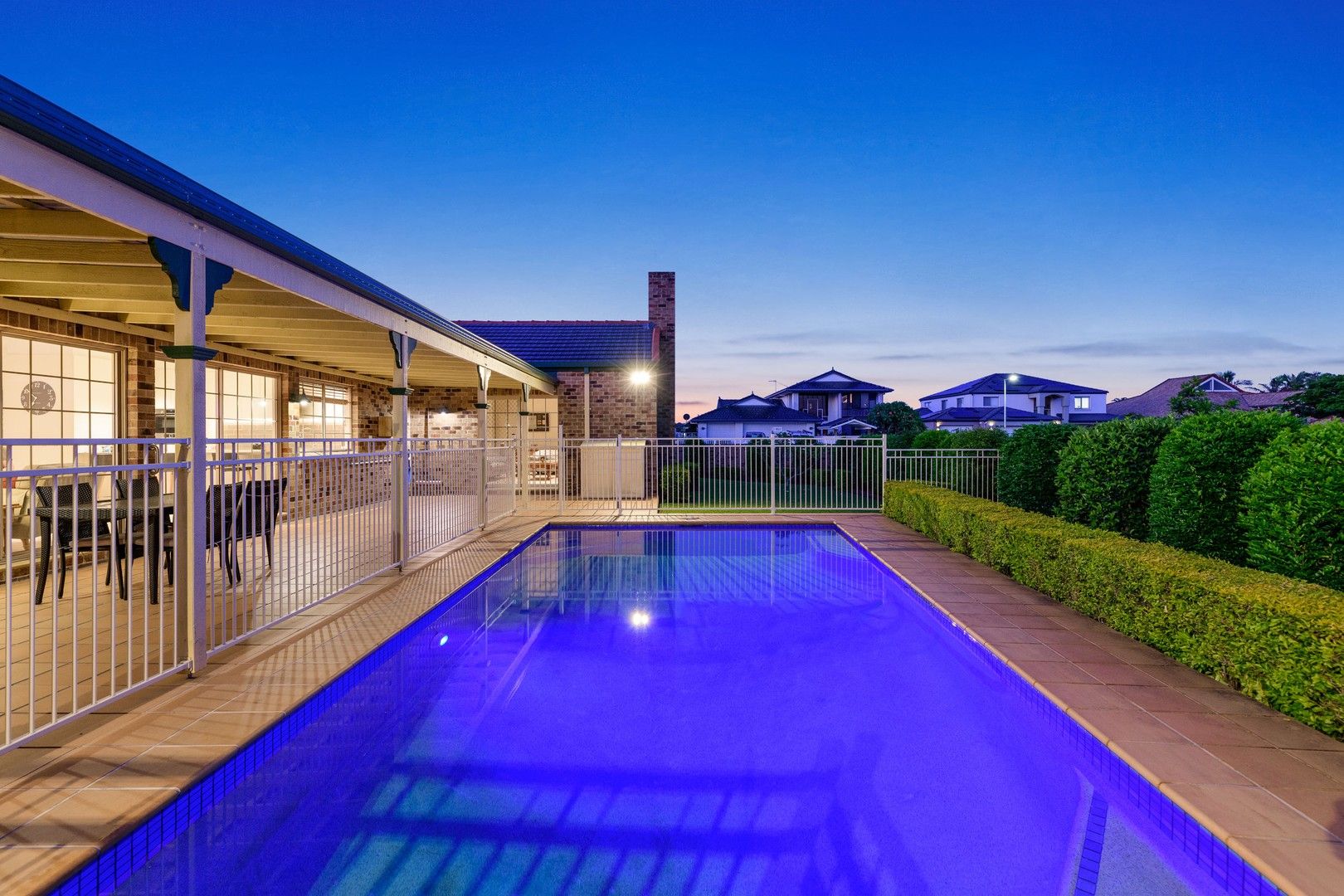 4 Karabella Court, Mermaid Waters QLD 4218, Image 0