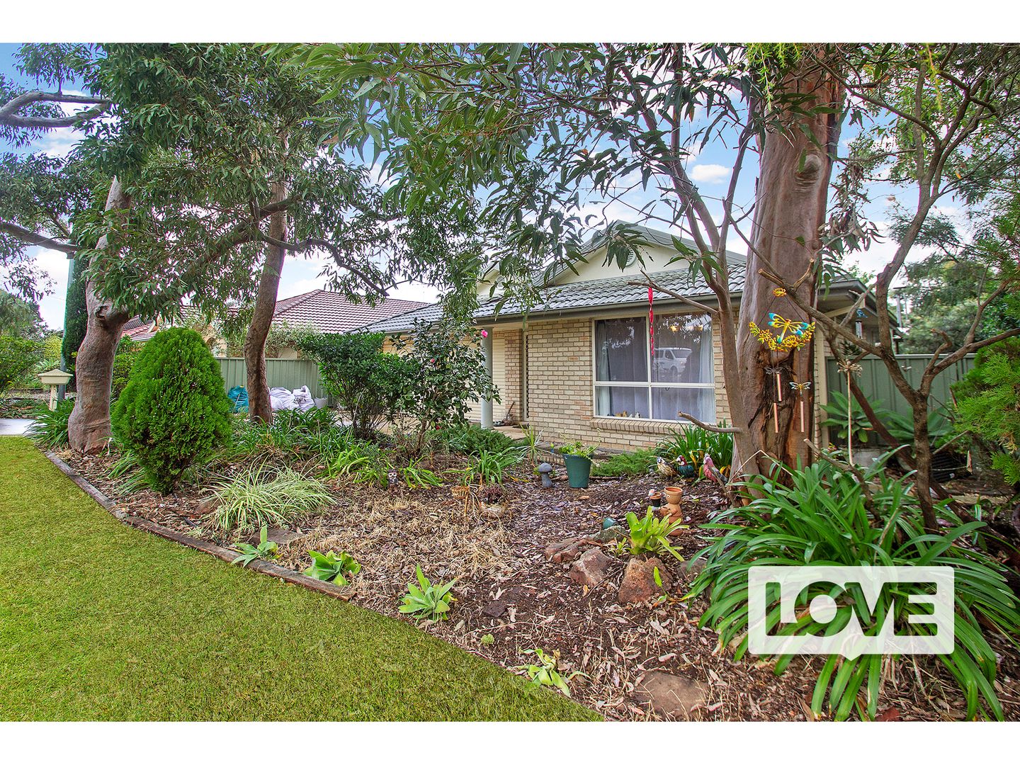 11 Auklet Road, Mount Hutton Property History & Address Research Domain