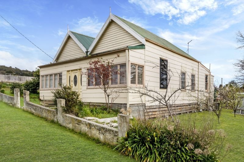 42 Crowther Street, Beaconsfield TAS 7270, Image 2