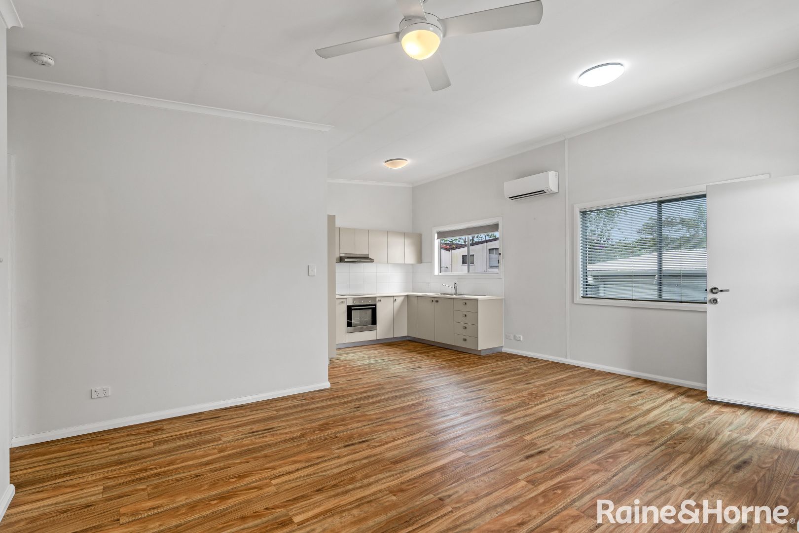 5A Toorak Ave, Erina NSW 2250 House For Rent 450 Domain