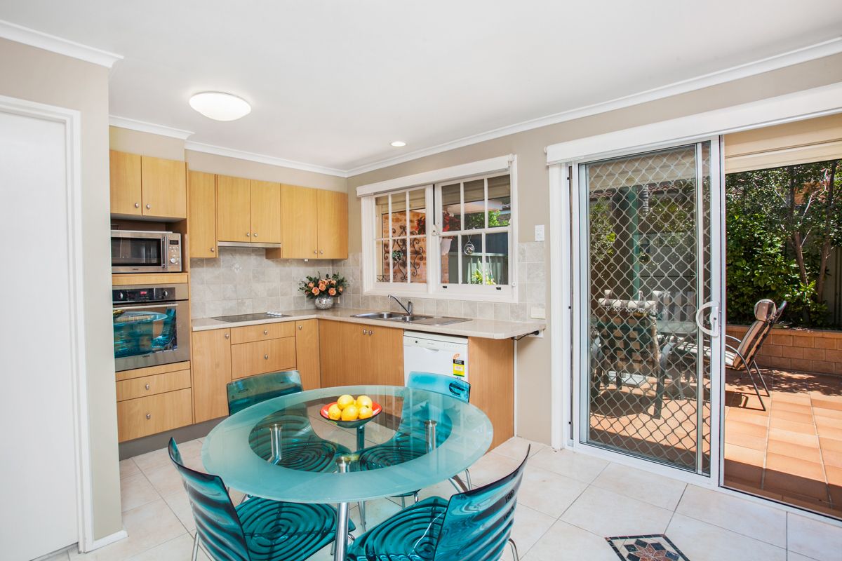 8/5 Oleander Parade, Caringbah NSW 2229, Image 2