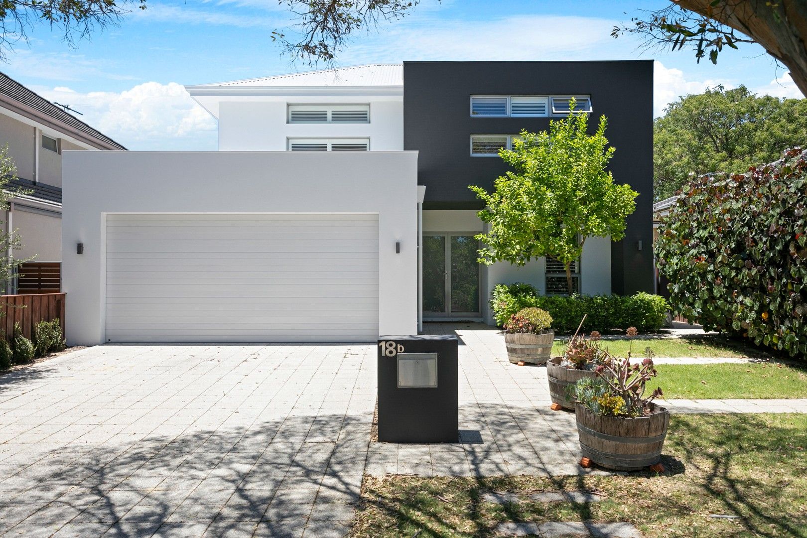 3 bedrooms House in 18B Dalkeith Road NEDLANDS WA, 6009