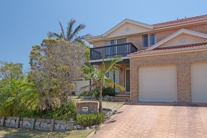 Picture of 1a Ebbtide Avenue, CAVES BEACH NSW 2281
