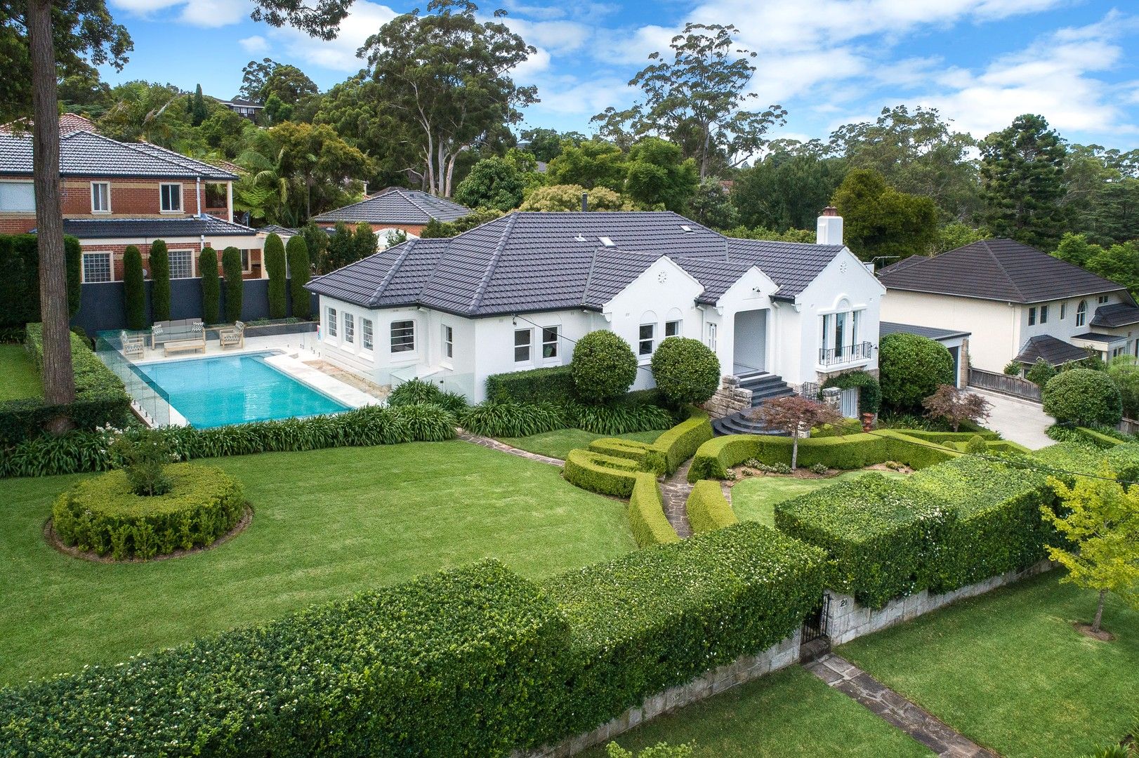 5 bedrooms House in 19-21 Ellsmore Avenue KILLARA NSW, 2071